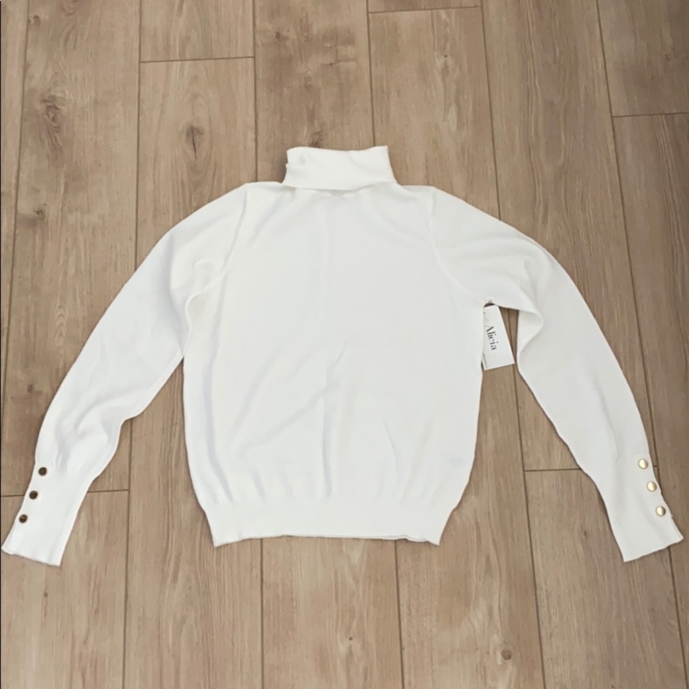 White turtleneck sweater size large